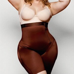 Shapewear High-Waisted Brown Shorts